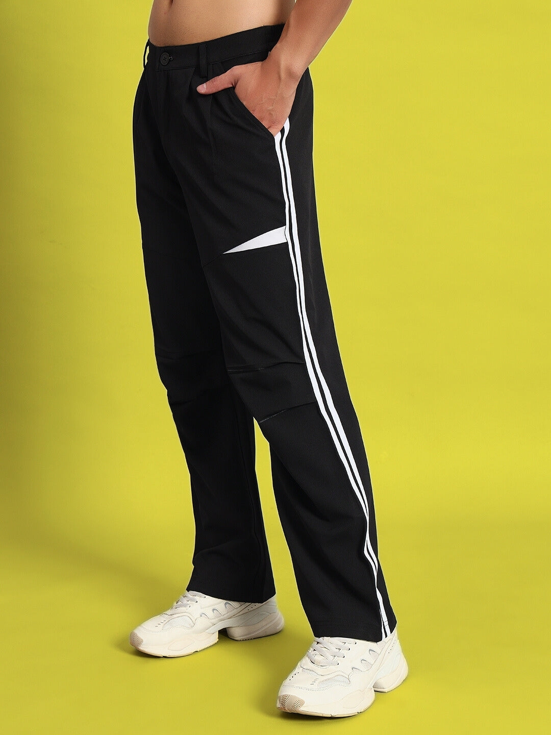 Drove Relaxed Fit Cargo Pants (Black)