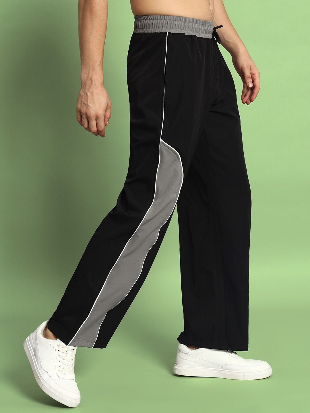 Strom Relaxed Fit Cargo Pants (Black-Grey)