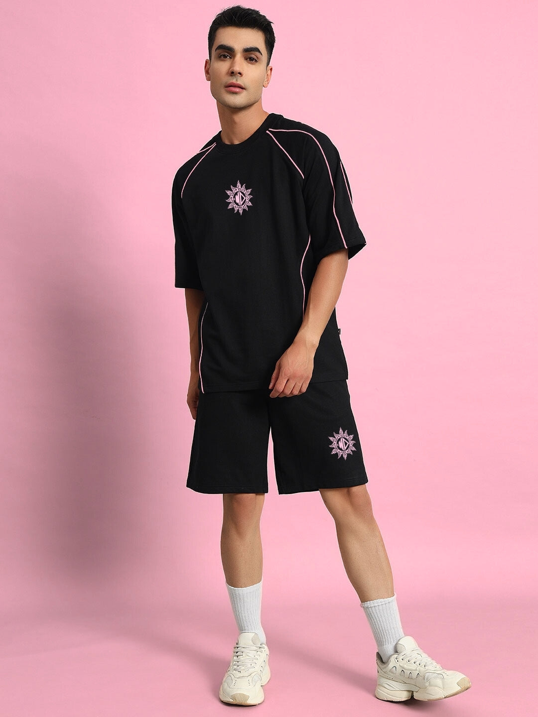 Glare Regular Fit Shorts (Black)