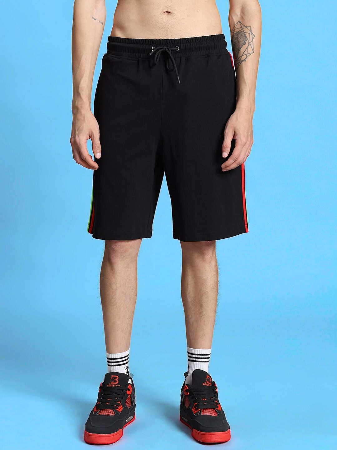 RAINBOW REGULAR FIT SHORTS (BLACK)