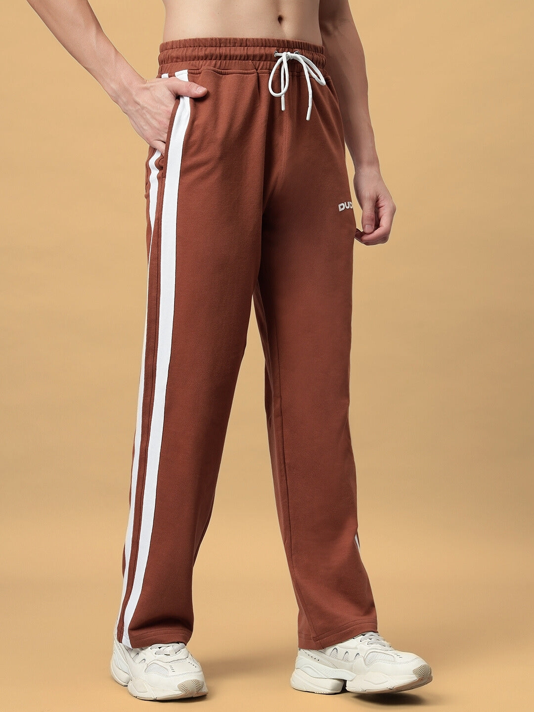 FUTURE ICON 2 STRIPE JOGGER (BROWN)