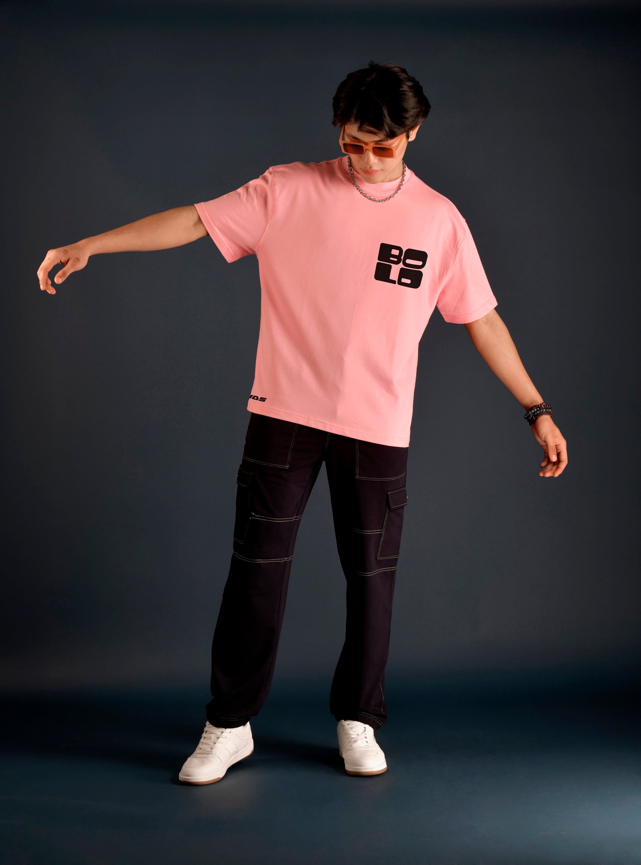 Bold Over-Sized T-Shirt (Baby Pink) - Wearduds