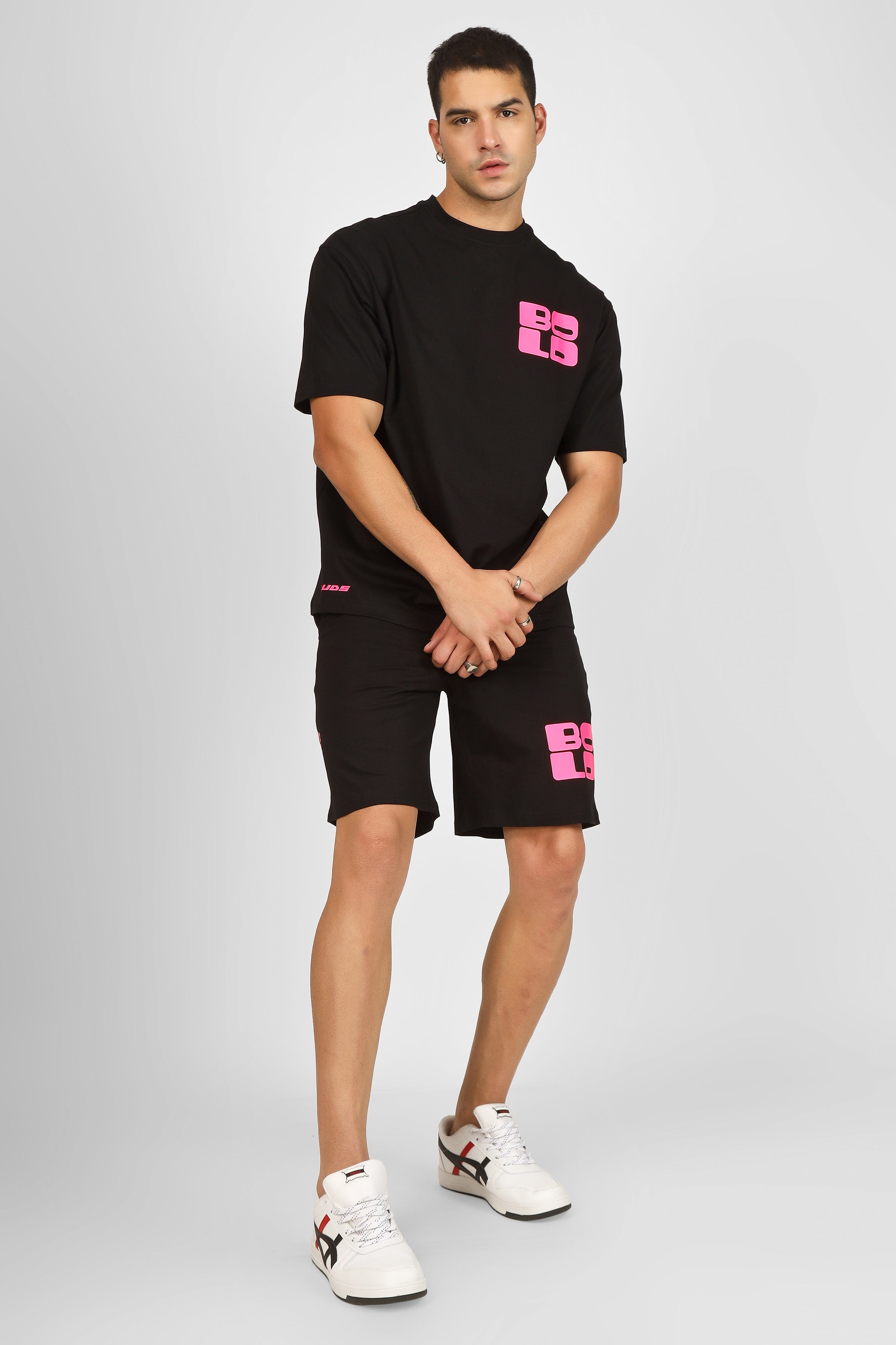 Bold Over-Sized T-Shirt (Black) - Wearduds