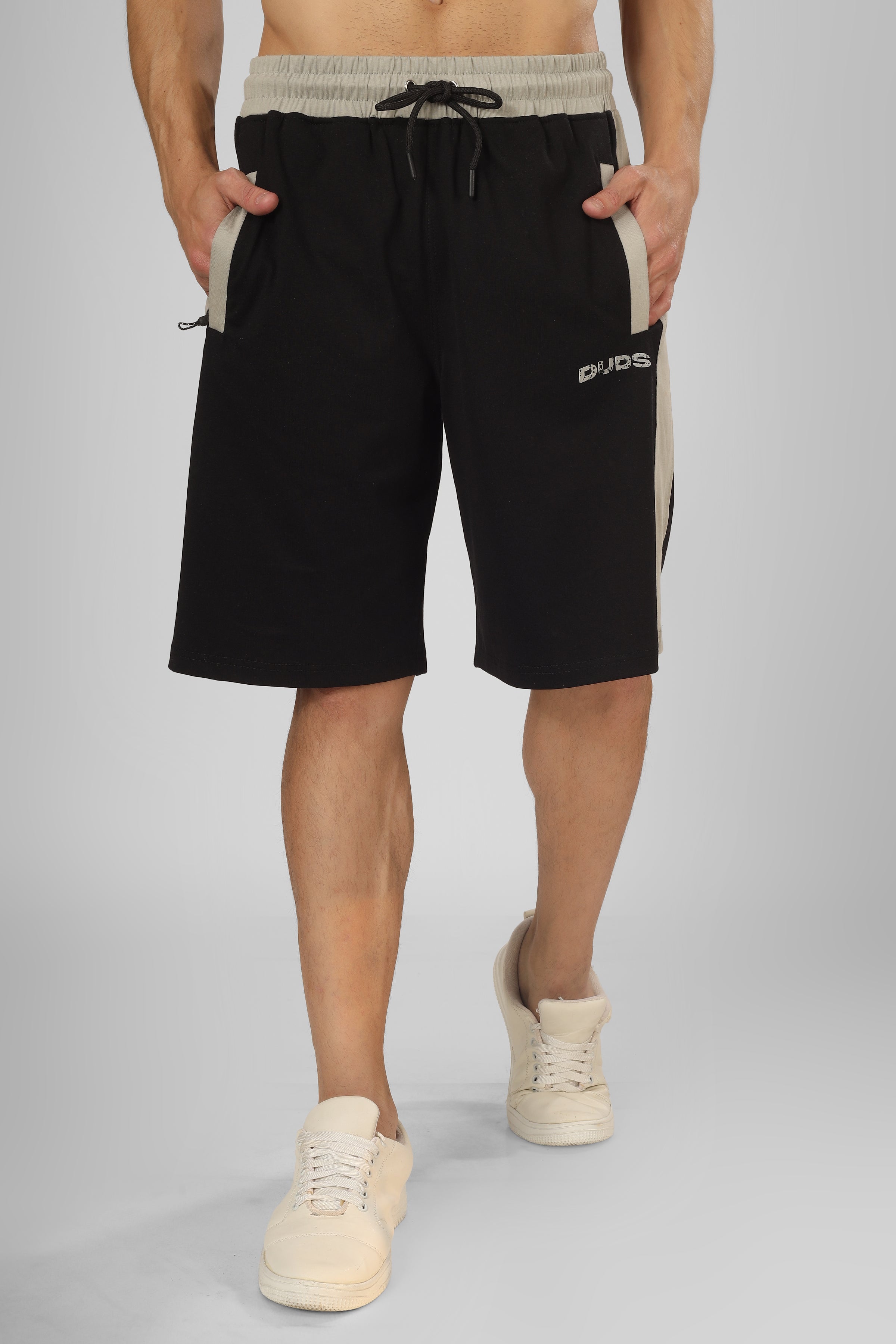 Pluto Contrast Regular Fit Shorts (Black)