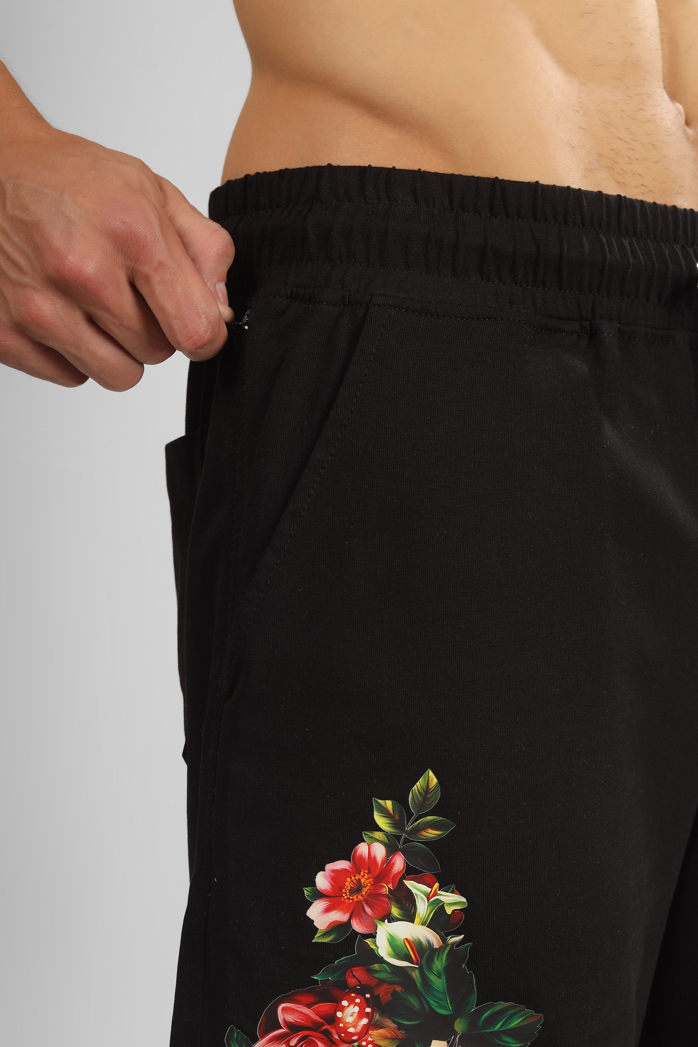 Rose Regular Fit Shorts (Black)