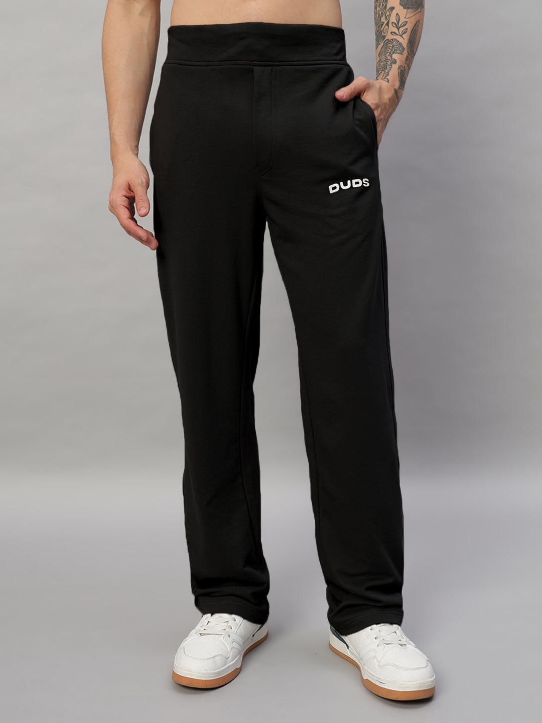 NEW ERA RELAXED FIT JOGGERS (BLACK)