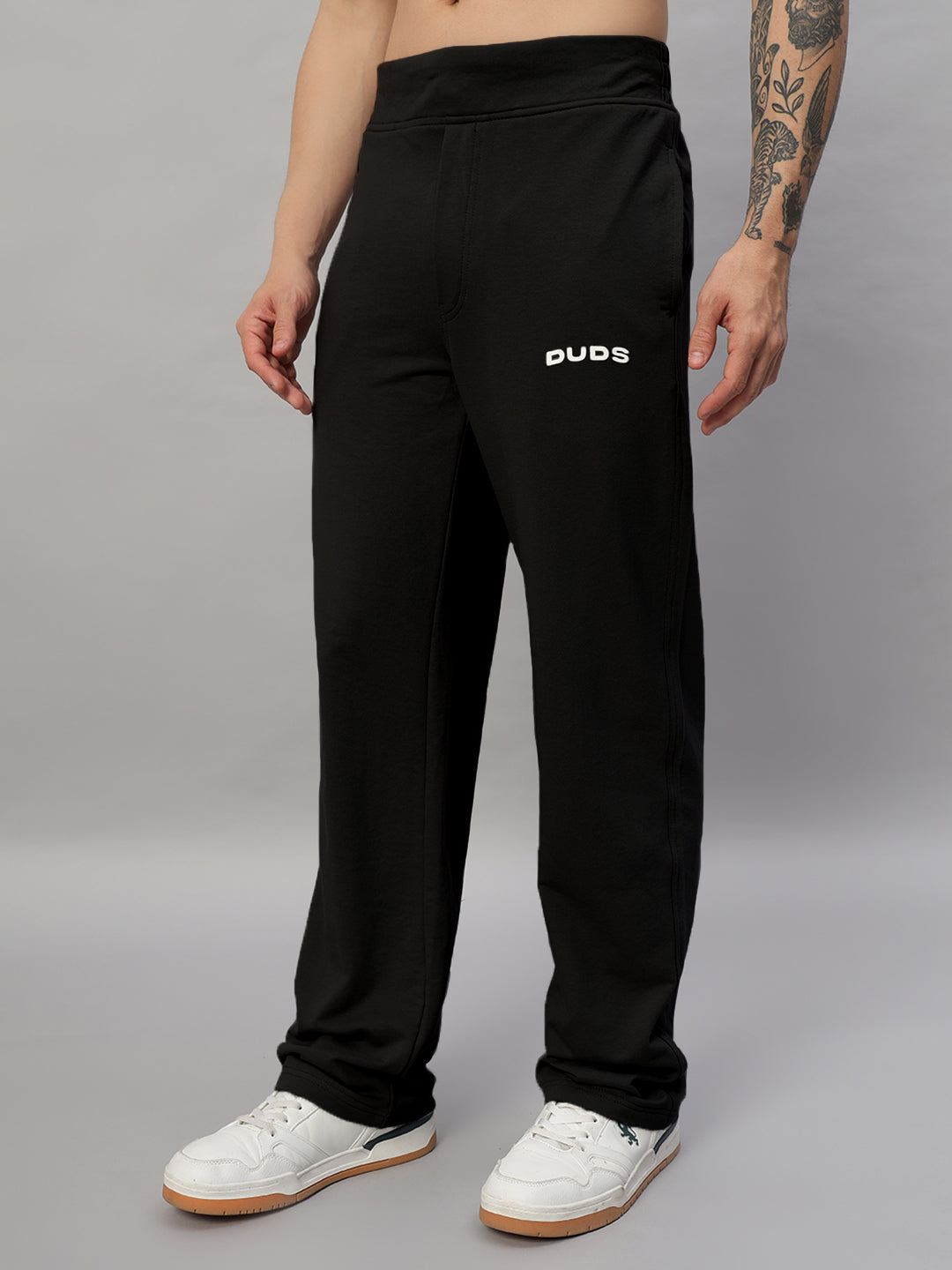 NEW ERA RELAXED FIT JOGGERS (BLACK)