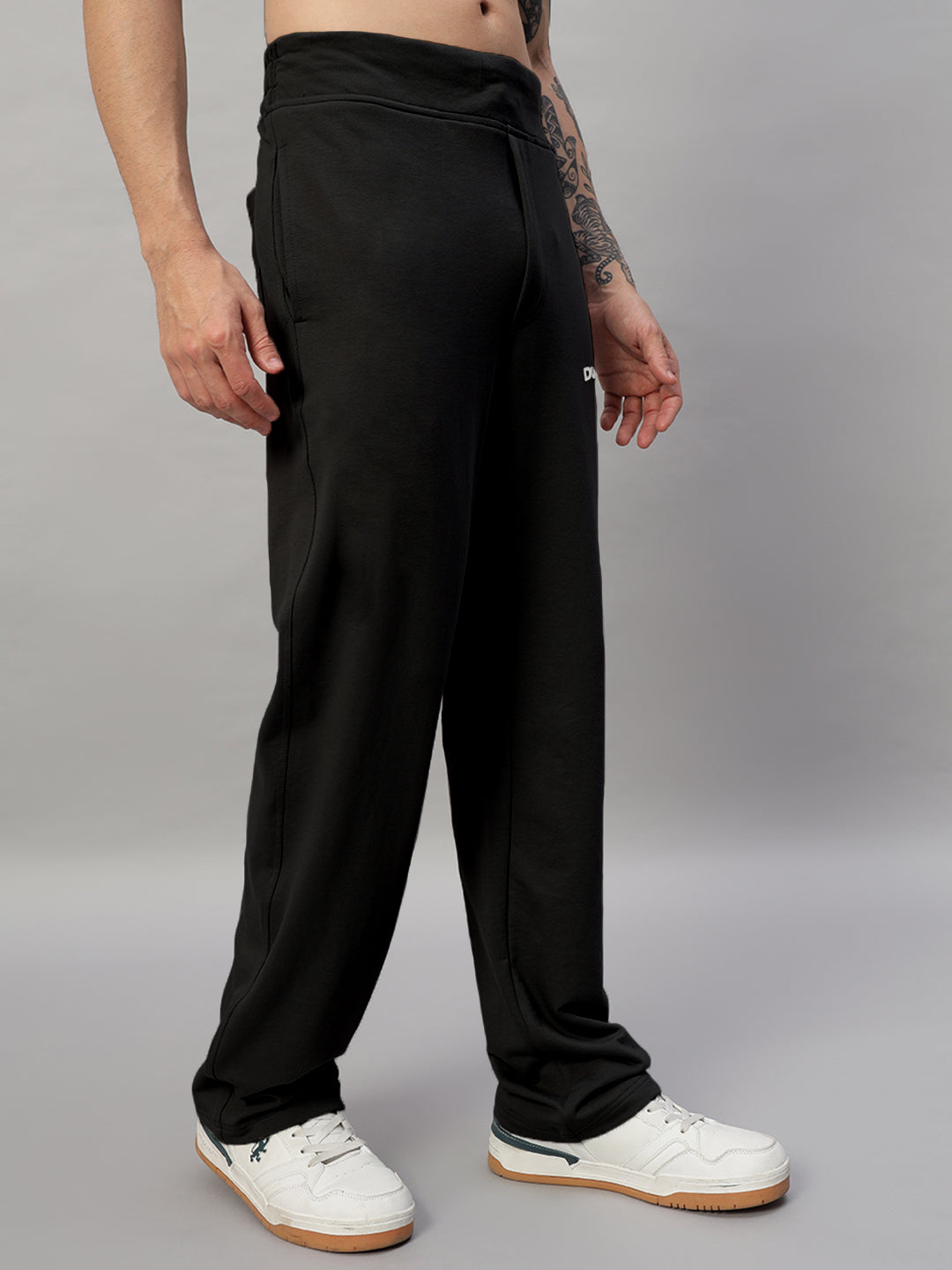 NEW ERA RELAXED FIT JOGGERS (BLACK)