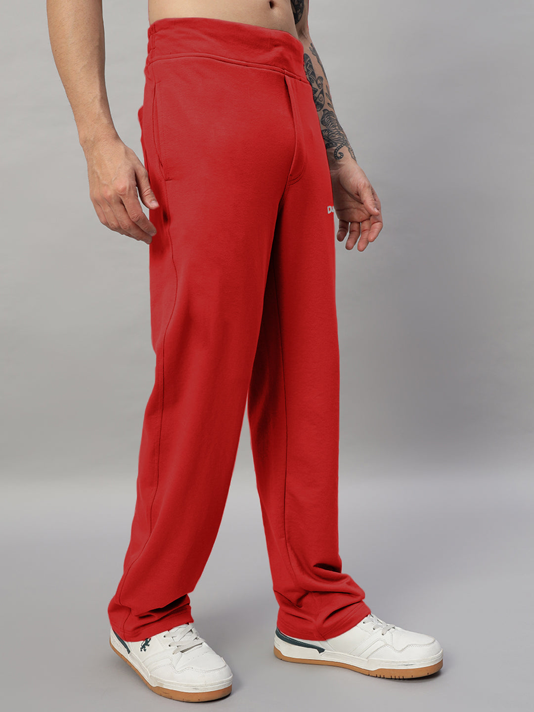 NEW ERA RELAXED FIT JOGGERS (RED)