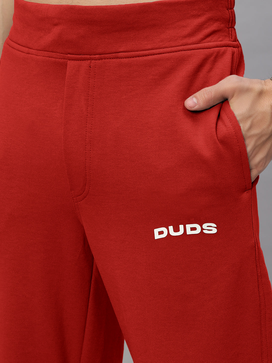 NEW ERA RELAXED FIT JOGGERS (RED)