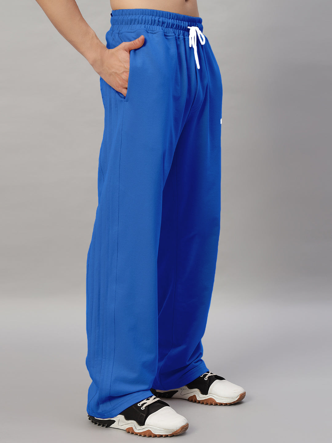 QUANTUM RELAXED-FIT JOGGERS (R BLUE)