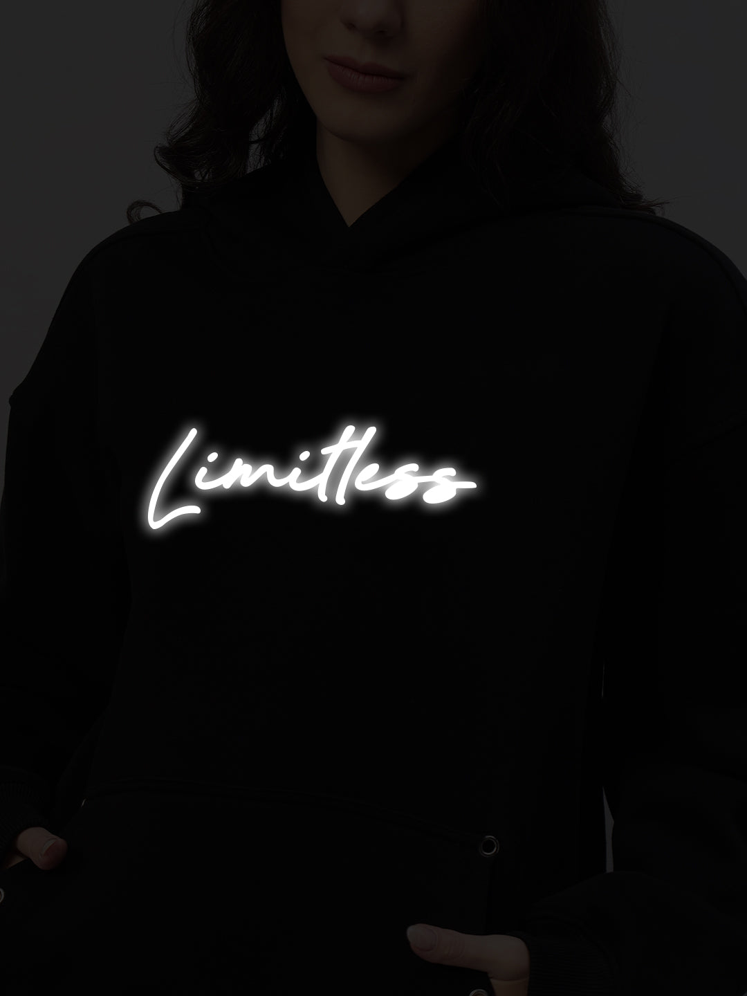 WOMEN'S LIMITLESS FEECE REFLECTOR HOODIE (BLACK)