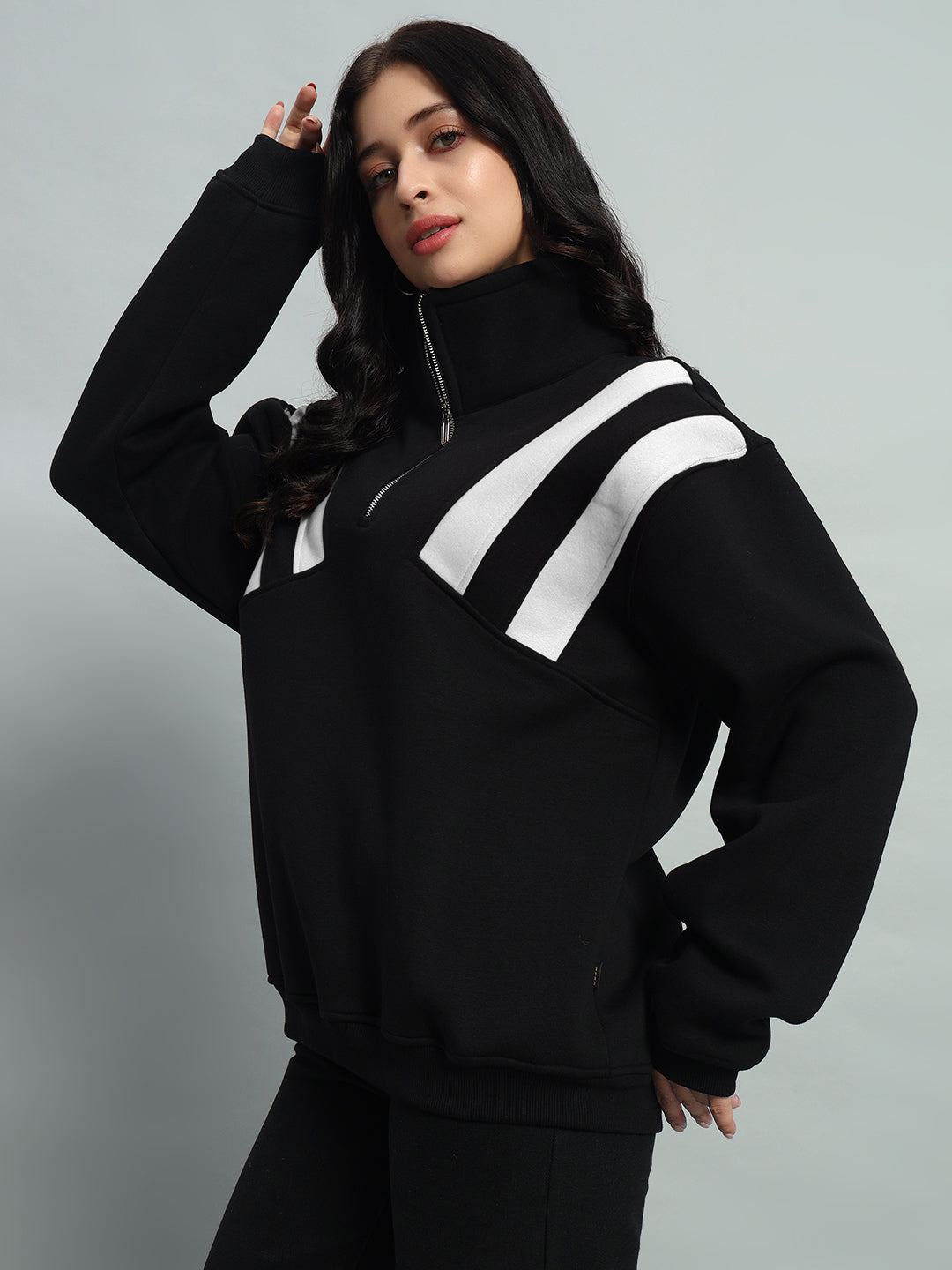 WOMEN CROSSBAR COLORBLOCK JACKET (BLACK-WHITE)