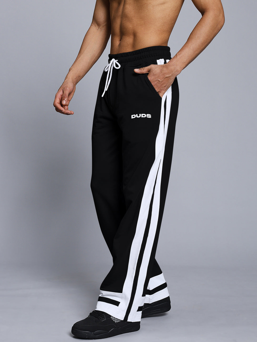 RONNY SIDE STRIPE JOGGER (BLACK-WHITE)