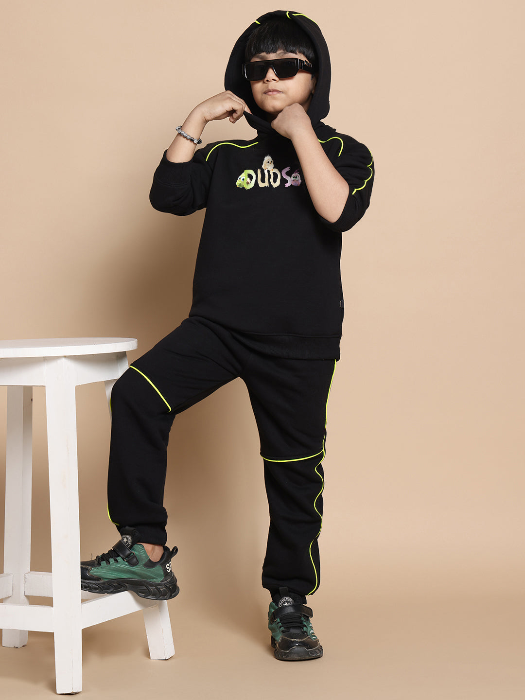 Cute angry bird Oversized Hoodie Boys & Girls (Black)