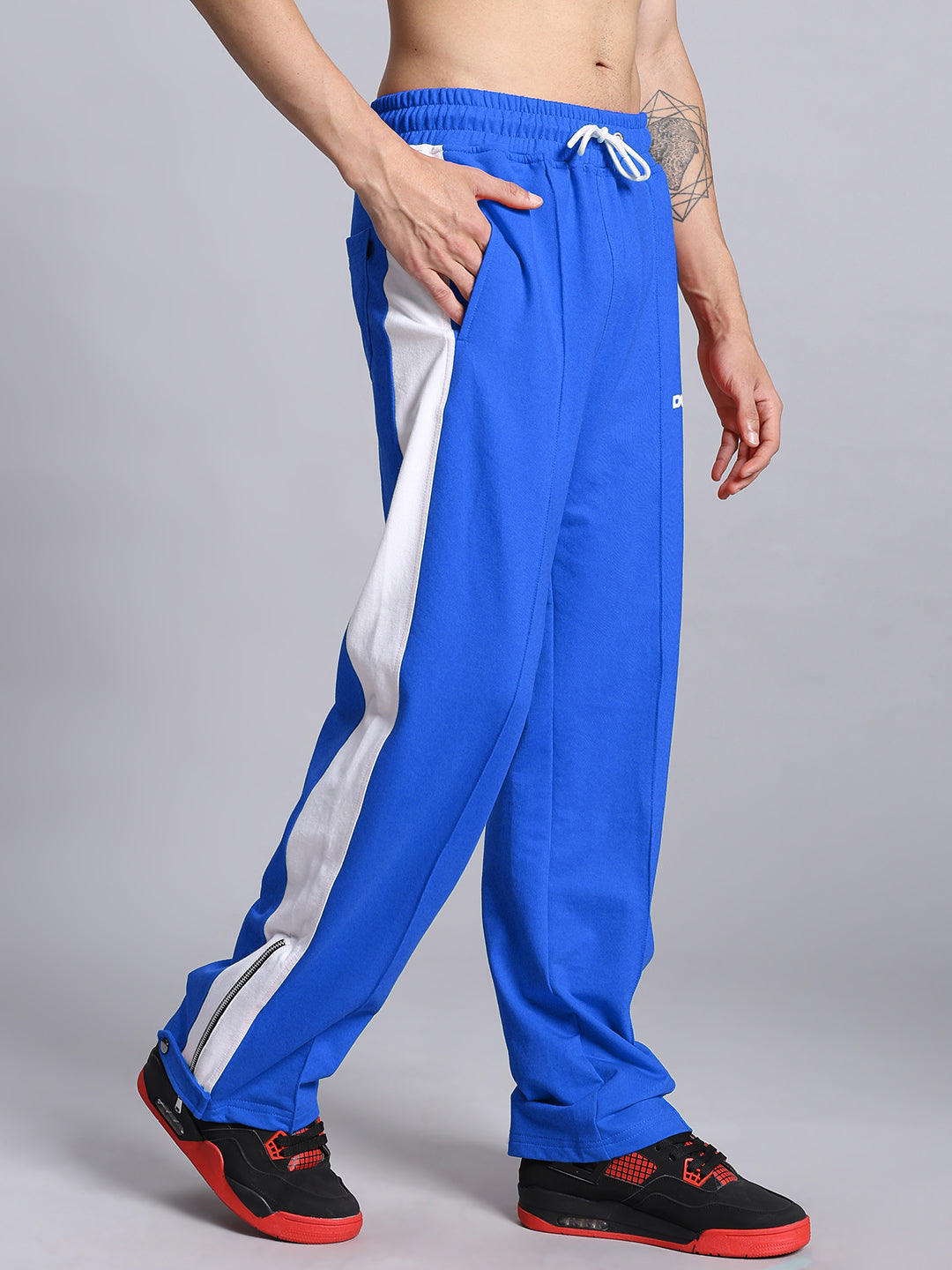 WONDER SLIT ZIPPER JOGGERS (BLUE WHITE)